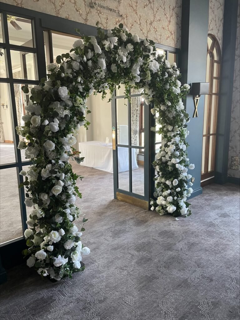 Chloe arch