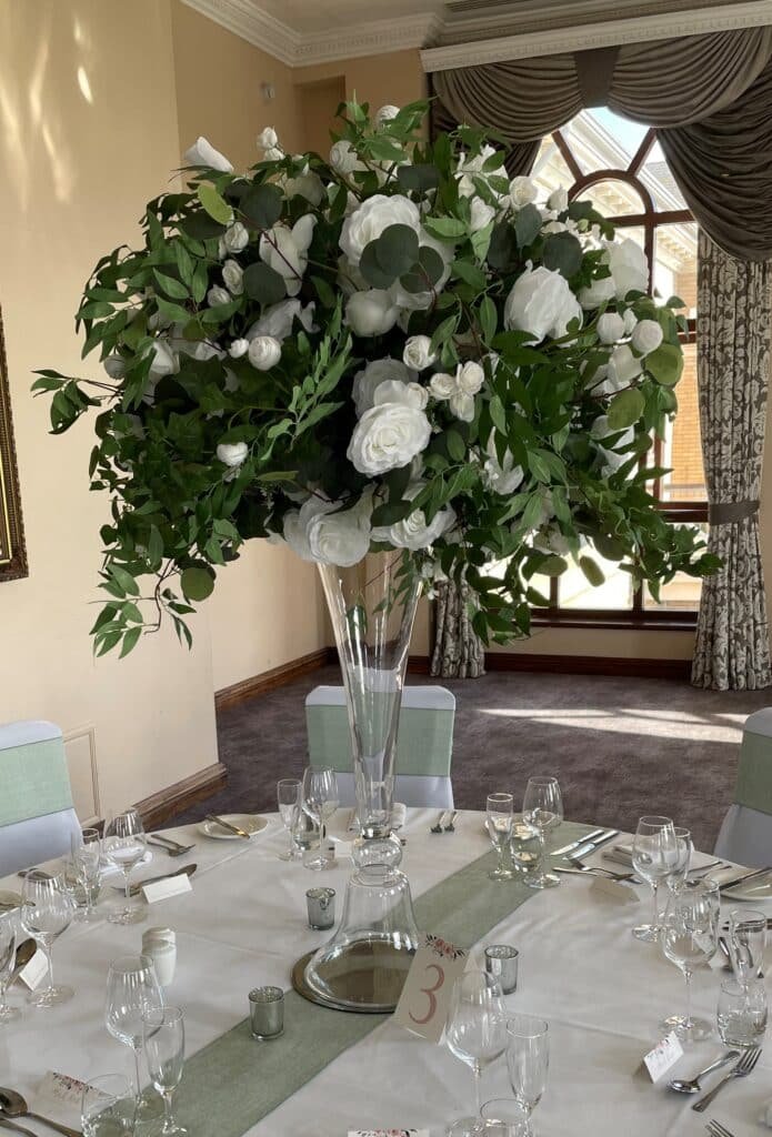 Chloe Domes, Large centrepieces, artificial flowers